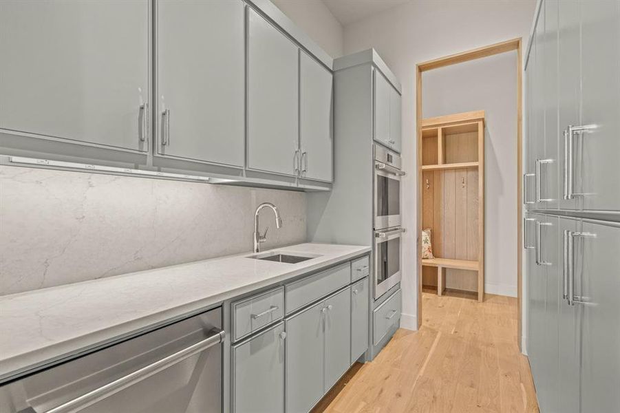 Furnished interior view inside a new home in , Fort Worth (Image 14). Furnished interior view inside a new home in , Fort Worth (Image 14).