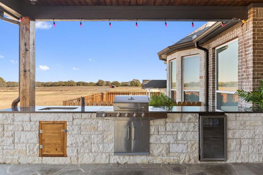 Exterior details and patio area of a home in , Royse City (Image 25).