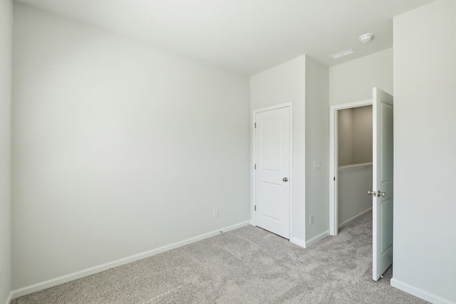 Spacious, unfurnished interior of a new home in Nichols Landing, Charlotte (Image 17).