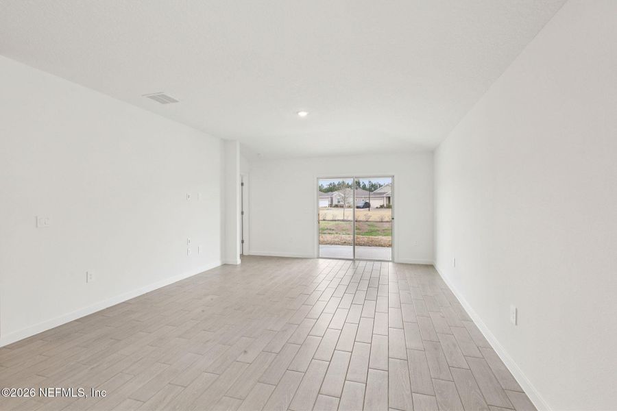 Spacious, unfurnished interior of a new home in Cypress Meadows - Signature Series, Jacksonville (Image 33).
