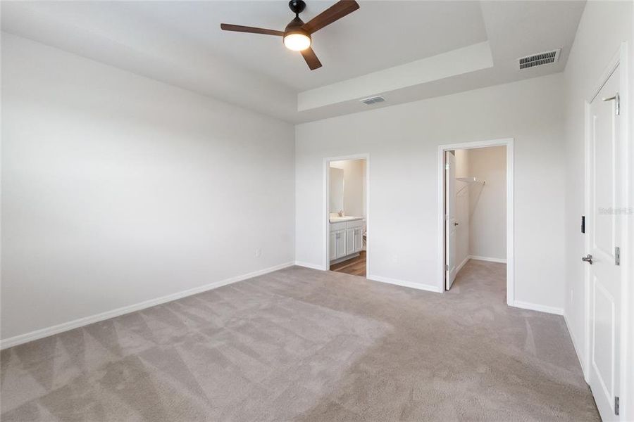 Spacious, unfurnished interior of a new home in Star Farms at Lakewood Ranch, Lakewood Ranch (Image 15).