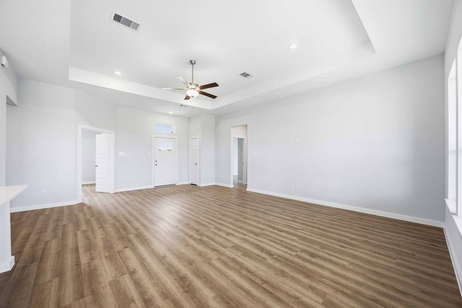 6903 Pelican Lane - Arlington - Family Room