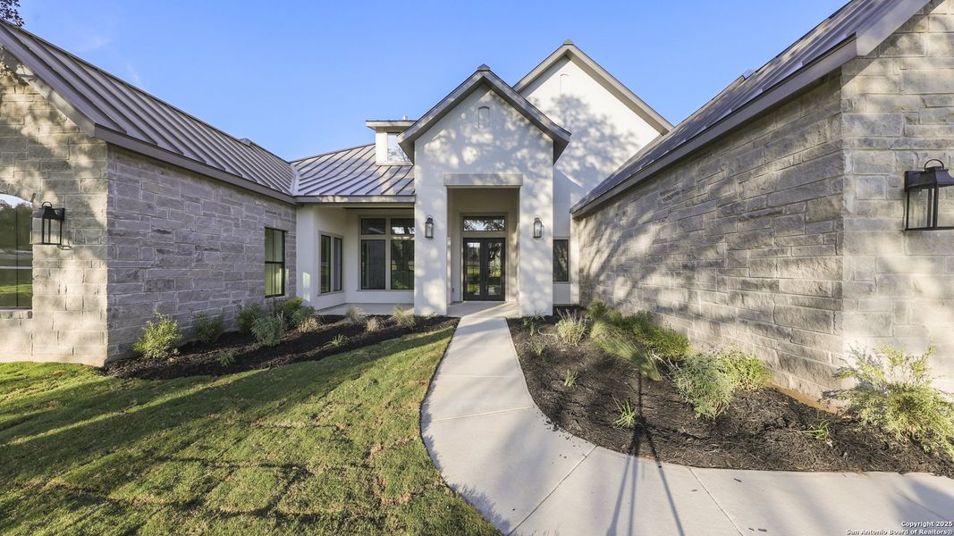 Front exterior of a new home in , New Braunfels, TX, highlighting curb appeal (Image 33).