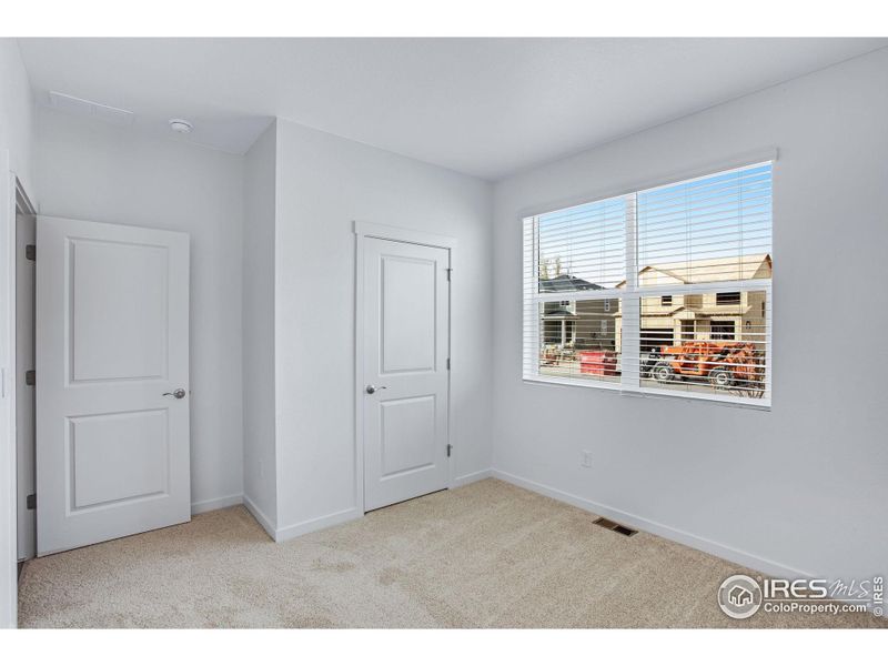Spacious, unfurnished interior of a new home in Hansen Farm, Fort Collins (Image 26).