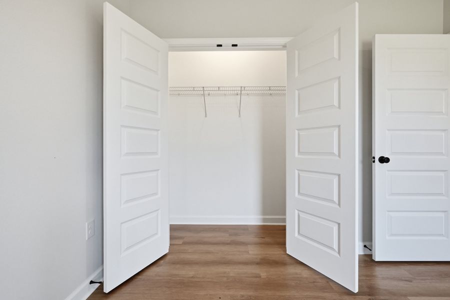 Spacious, unfurnished interior of a new home in Barton's Bend, Crestview (Image 24). Spacious, unfurnished interior of a new home in Barton's Bend, Crestview (Image 24).