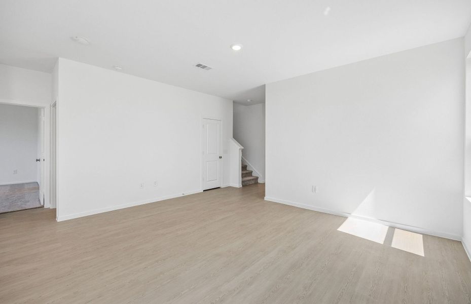 Spacious, unfurnished interior of a new home in Mavera, Conroe (Image 20). Spacious, unfurnished interior of a new home in Mavera, Conroe (Image 20).