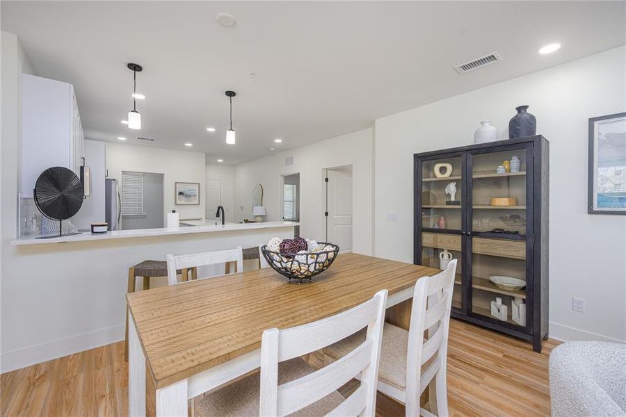 Furnished interior view inside a new home in , Ocala (Image 25).