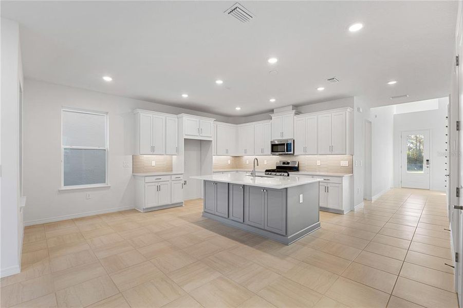 Furnished interior view inside a new home in , Winter Garden (Image 5).