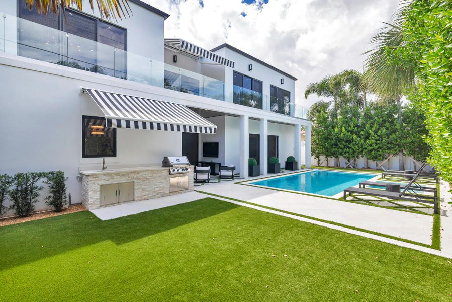 Image 33 of a home in .