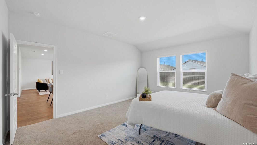 Furnished interior view inside a new home in Heather Glen, New Braunfels (Image 36).