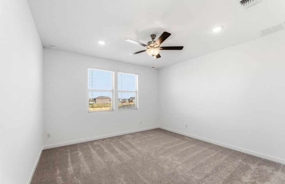 Spacious, unfurnished interior of a new home in Sonterra, Jarrell (Image 42).