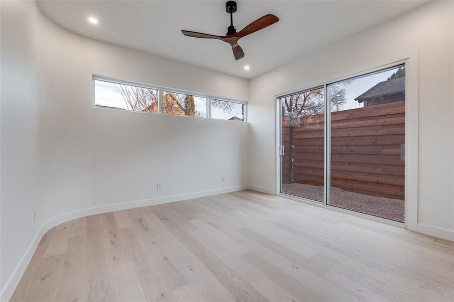 Spacious, unfurnished interior of a new home in , Dallas (Image 24).