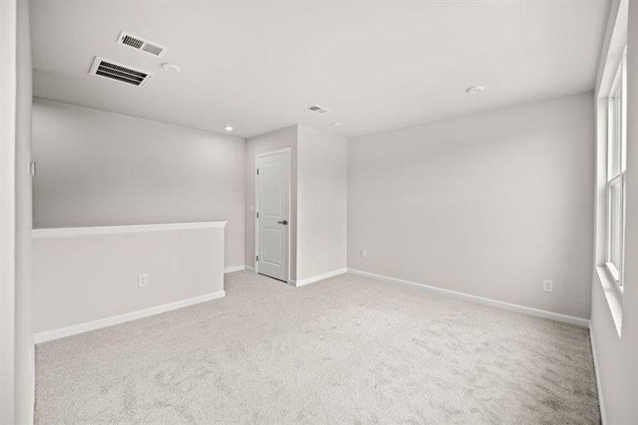 Spacious, unfurnished interior of a new home in Meadows Edge, Conway (Image 19).