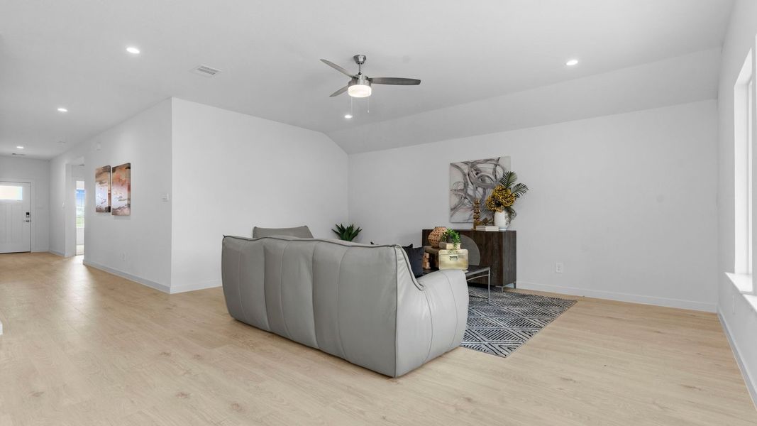 Furnished interior view inside a new home in Tamarron, Fulshear (Image 6). Furnished interior view inside a new home in Tamarron, Fulshear (Image 6).