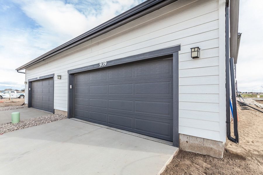 Representative exterior details of a home built from the Marigold by Hartford Homes in Prairie Song, Windsor (Image 30).