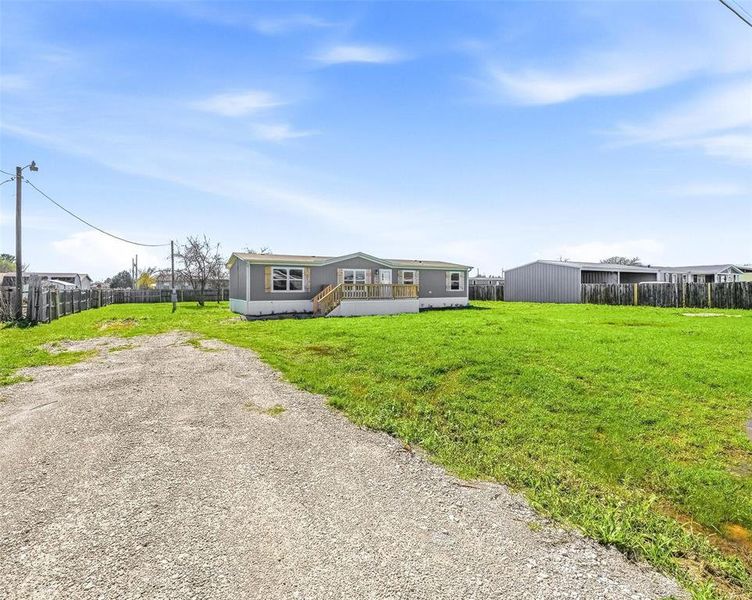 Exterior details and patio area of a home in , Burleson (Image 23).