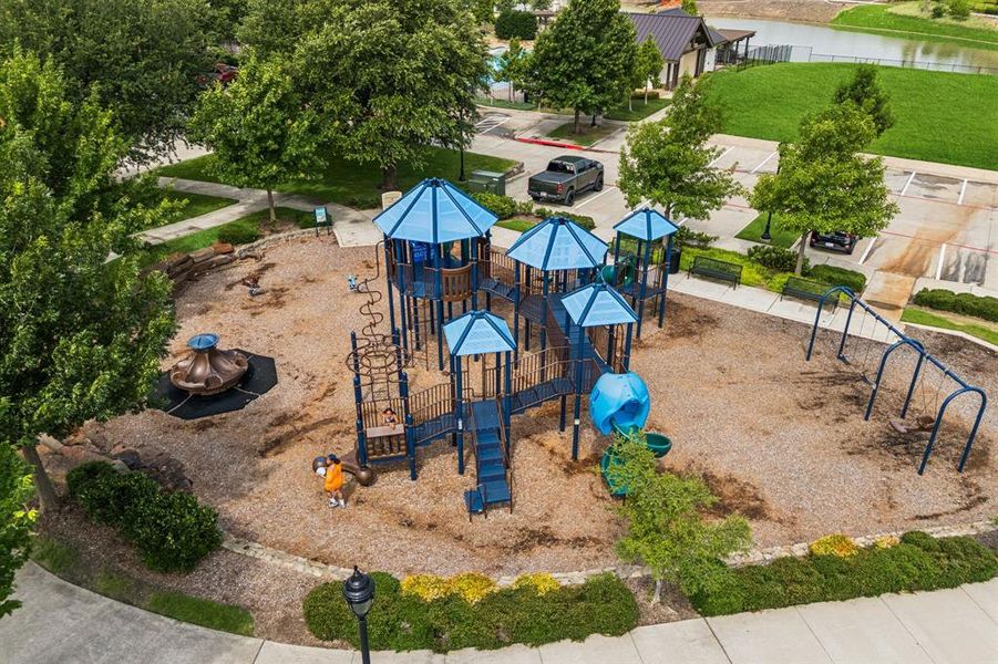 Community amenities in , Celina (Image 35).