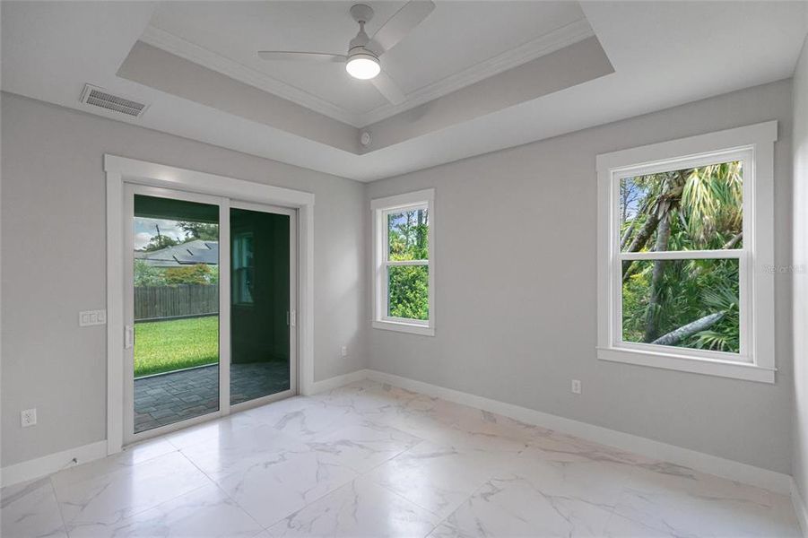 Spacious, unfurnished interior of a new home in , Port Charlotte (Image 22).