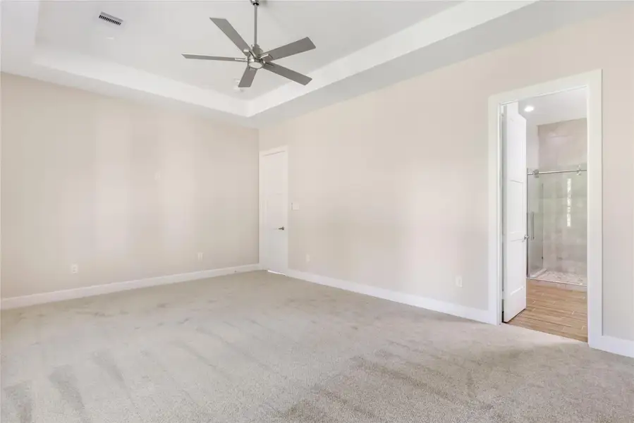 Spacious, unfurnished interior of a new home in , New Caney (Image 37).