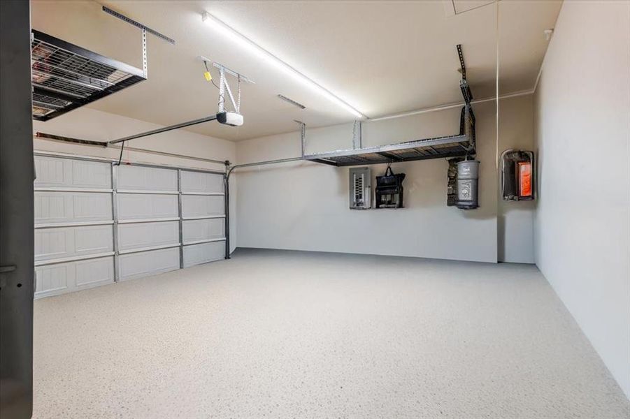 Spacious, unfurnished interior of a new home in Azle Grove, Azle (Image 24).