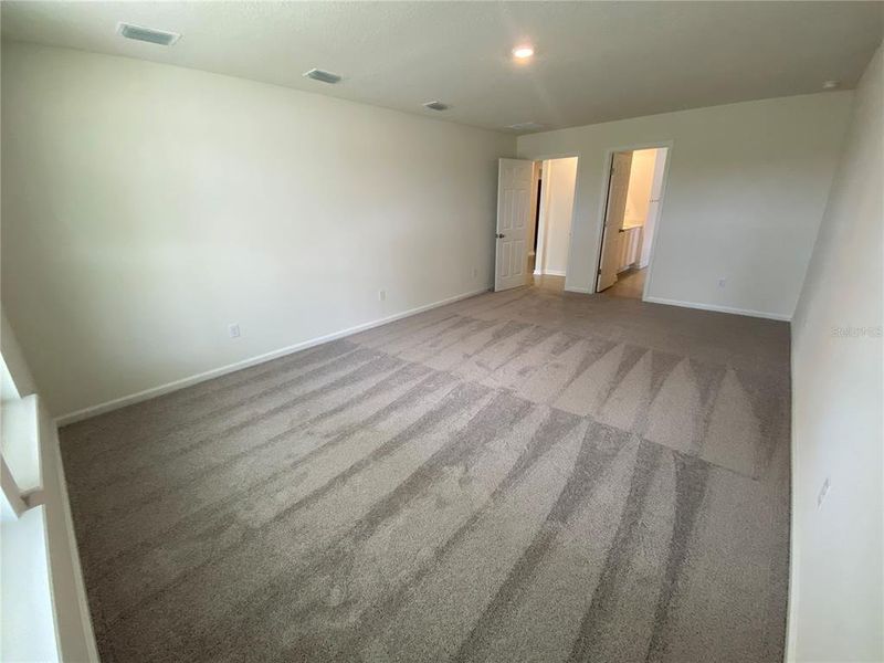 Spacious, unfurnished interior of a new home in Somerset - Executive Series, Palm Coast (Image 11).