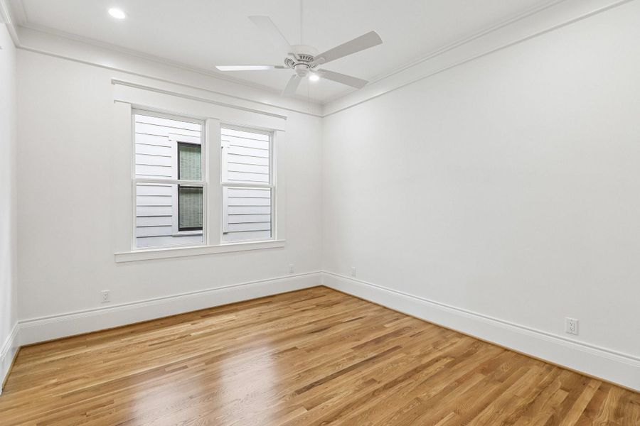Spacious, unfurnished interior of a new home in , Houston (Image 22).