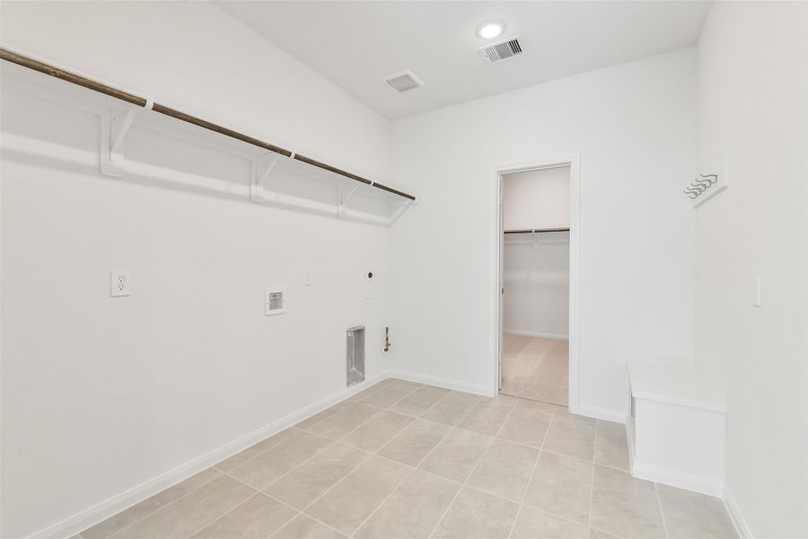 Spacious, unfurnished interior of a new home in Stone Creek Ranch, Hockley (Image 26).