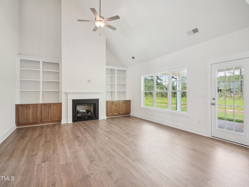 8-print-Hewitt Woods Dr-1104-008