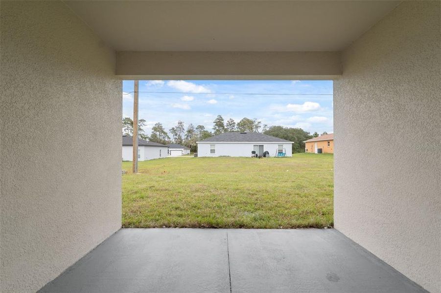 Exterior details and patio area of a home in , Ocala (Image 4).
