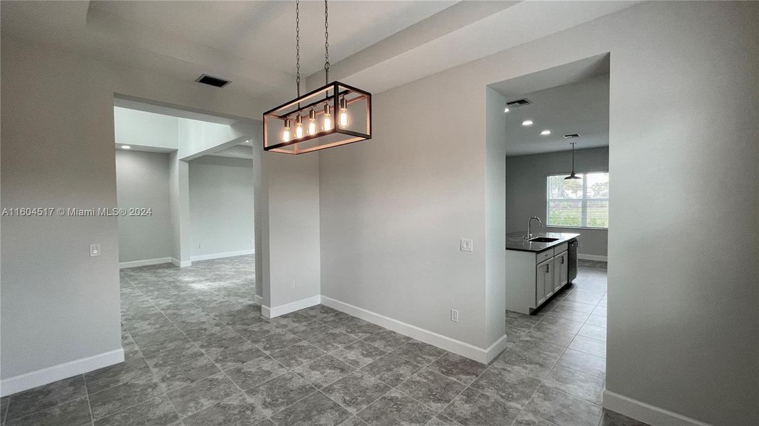 FORMAL DINING AREA