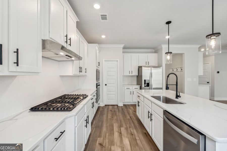 Furnished interior view inside a new home in Ponderosa Farms Manor, Gainesville (Image 11). Furnished interior view inside a new home in Ponderosa Farms Manor, Gainesville (Image 11).