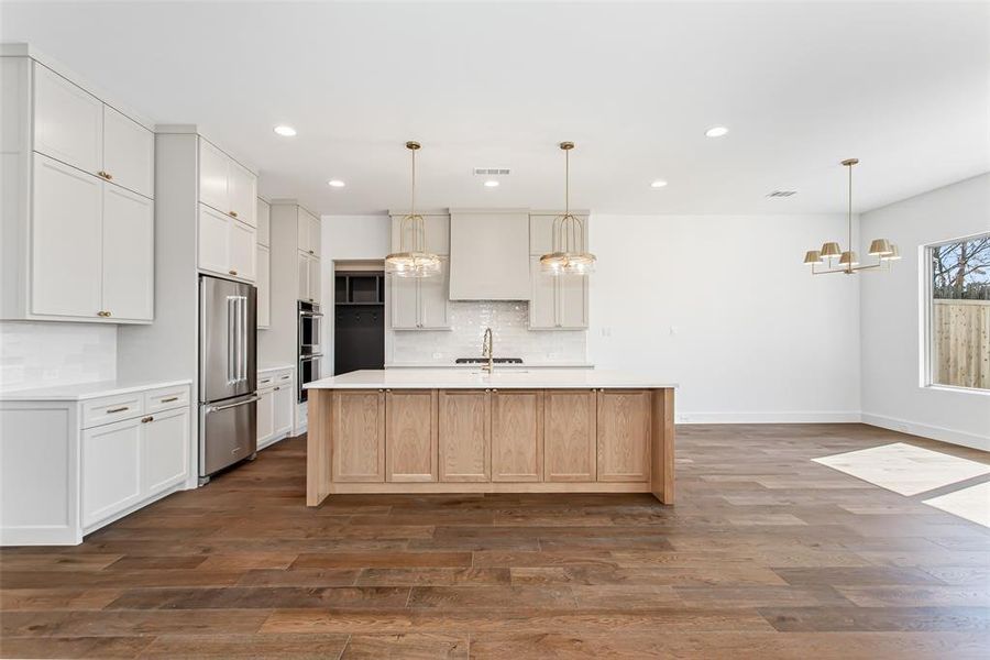 Furnished interior view inside a new home in , Dallas (Image 6).