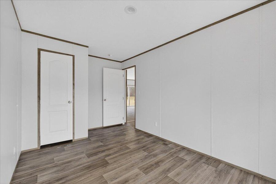 Spacious, unfurnished interior of a new home in , Pineville (Image 23).