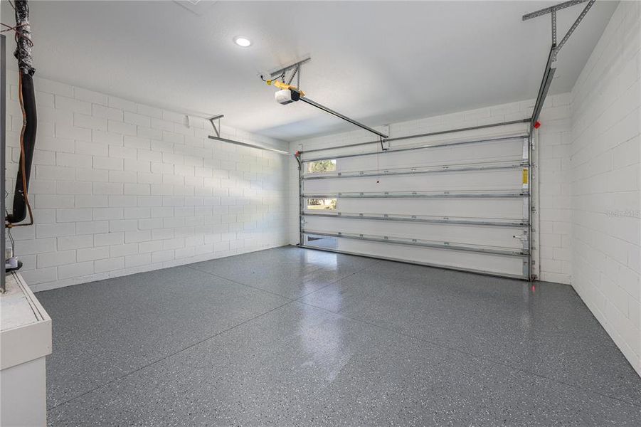 Spacious, unfurnished interior of a new home in , Eustis (Image 36).