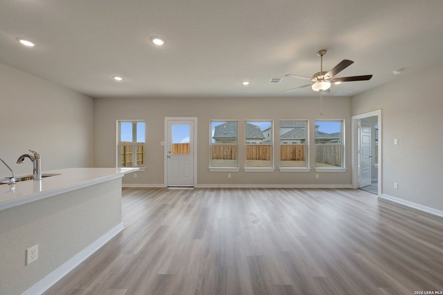 Spacious, unfurnished interior of a new home in Winding Brook, San Antonio (Image 40).