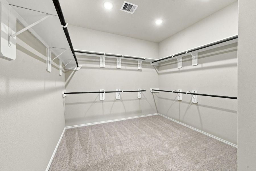 Spacious, unfurnished interior of a new home in The Trails, New Caney (Image 26).