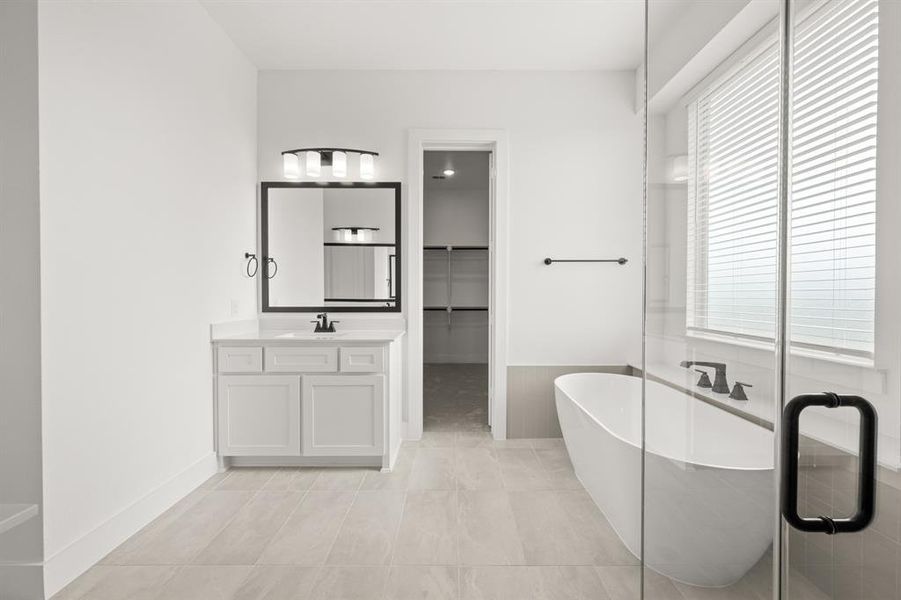 291 Cheyenne Mountain- Primary Suite-3