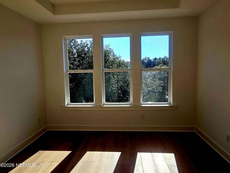 Spacious, unfurnished interior of a new home in , Jacksonville (Image 15).