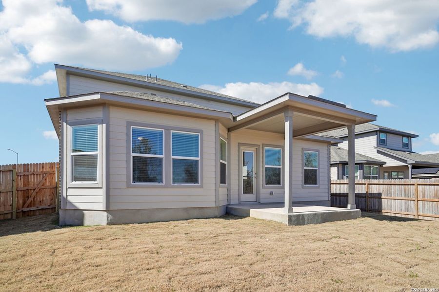 Exterior details and patio area of a home in Carmel Ranch, Schertz (Image 4).