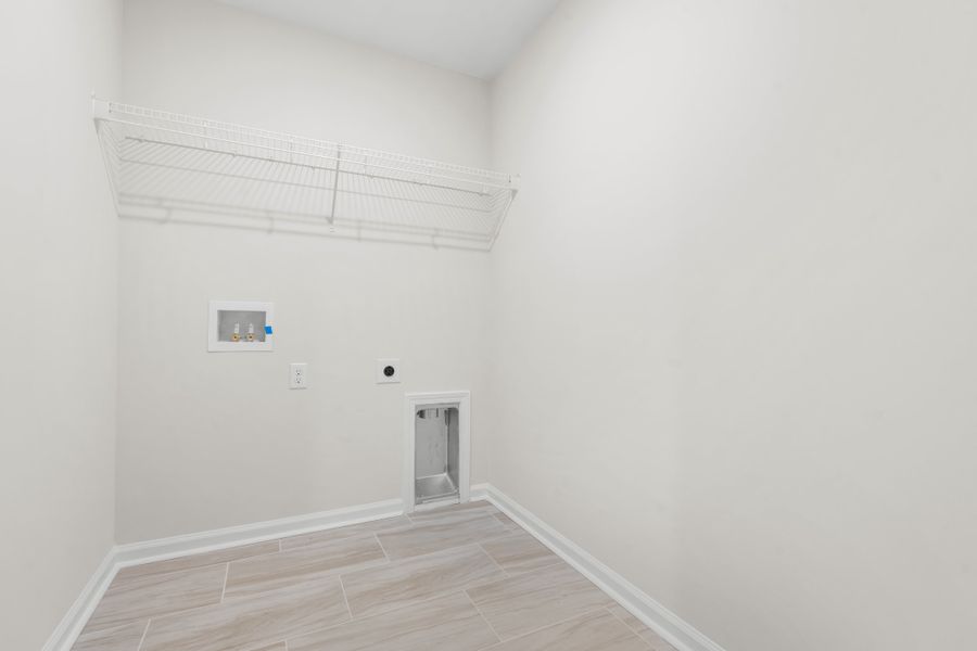 Representative unfurnished interior of a home built from the The Gwinnett by Smith Family Homes in Settlers Hammock, Kingsland (Image 34).