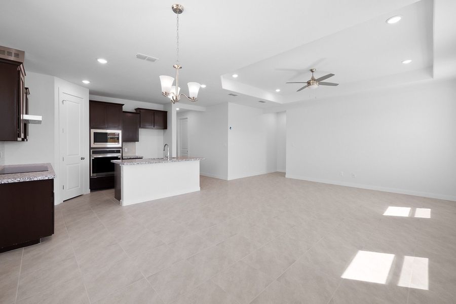 Spacious, unfurnished interior of a new home in Monte Cielo, Weslaco (Image 11). Spacious, unfurnished interior of a new home in Monte Cielo, Weslaco (Image 11).