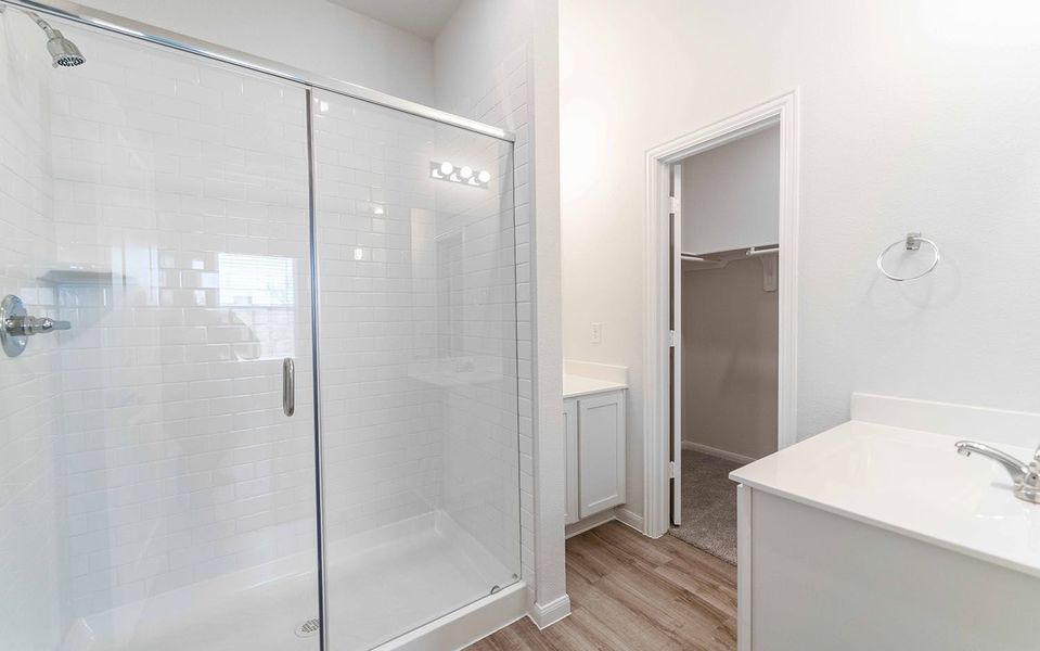 Furnished interior view inside a new home in Lago Mar, Texas City (Image 6).