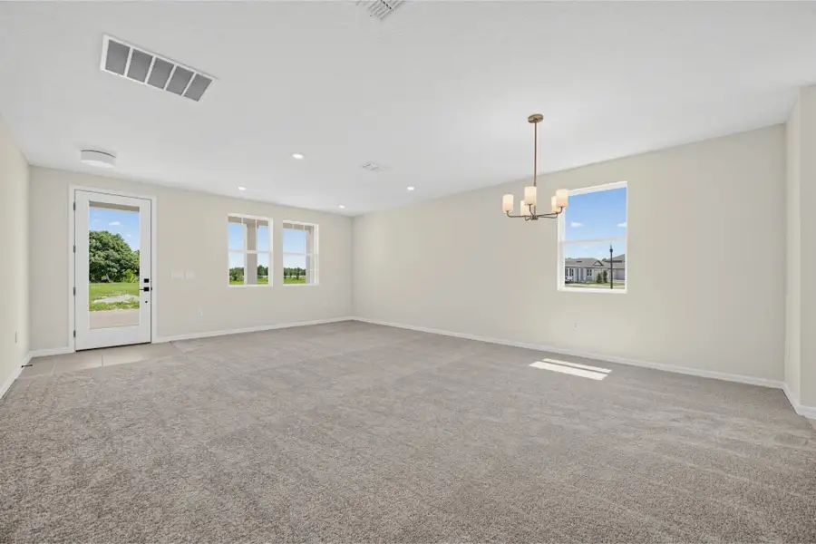 Spacious, unfurnished interior of a new home in Trailside, Mount Dora (Image 13).