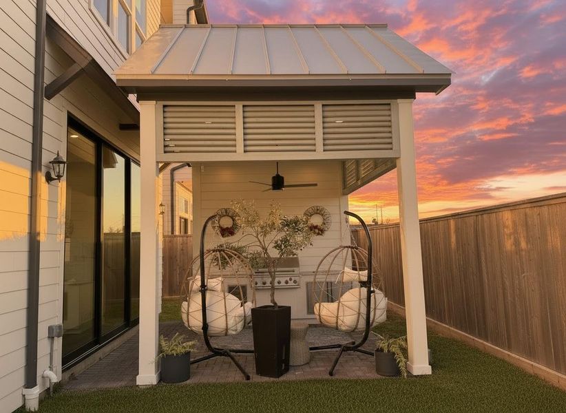 outdoor kitchen included with house in giant front and backyard