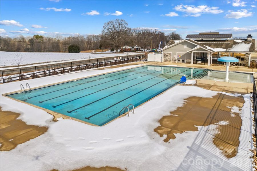 Community amenities in Wallace Springs, Statesville (Image 38).