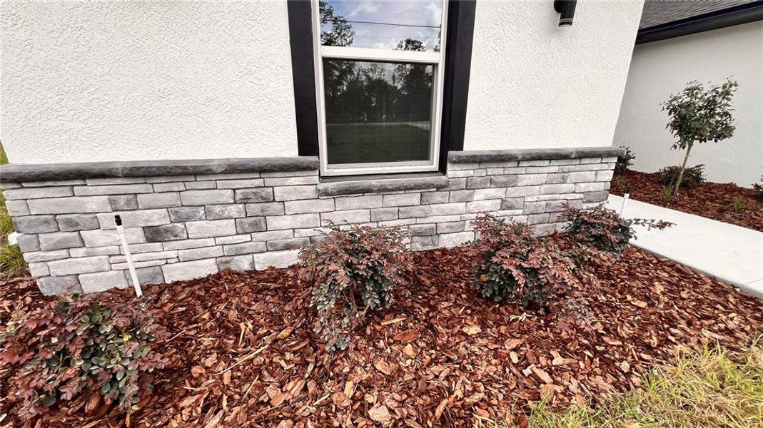 Exterior details and patio area of a home in , Brooksville (Image 24).
