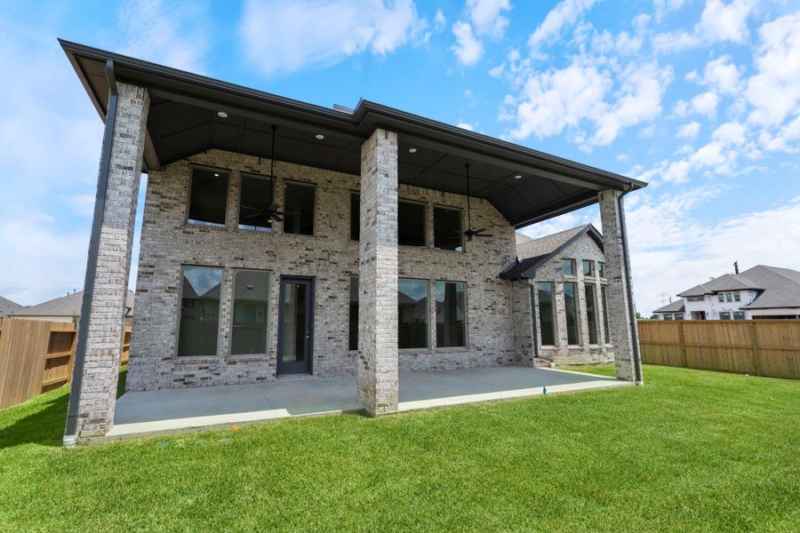 Exterior details and patio area of a home in Coastal Point, League City (Image 20). Exterior details and patio area of a home in Coastal Point, League City (Image 20).