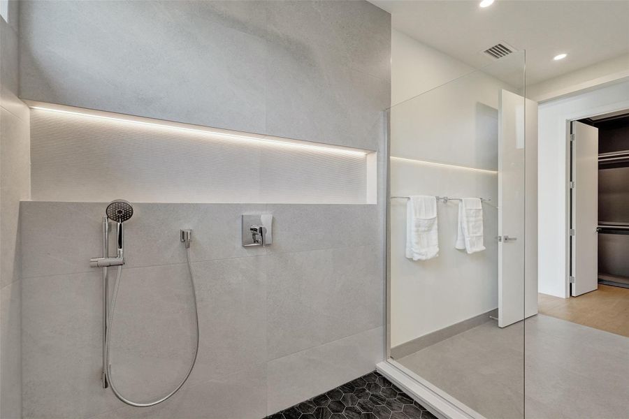 Furnished interior view inside a new home in , Fort Lauderdale (Image 62). Furnished interior view inside a new home in , Fort Lauderdale (Image 62).