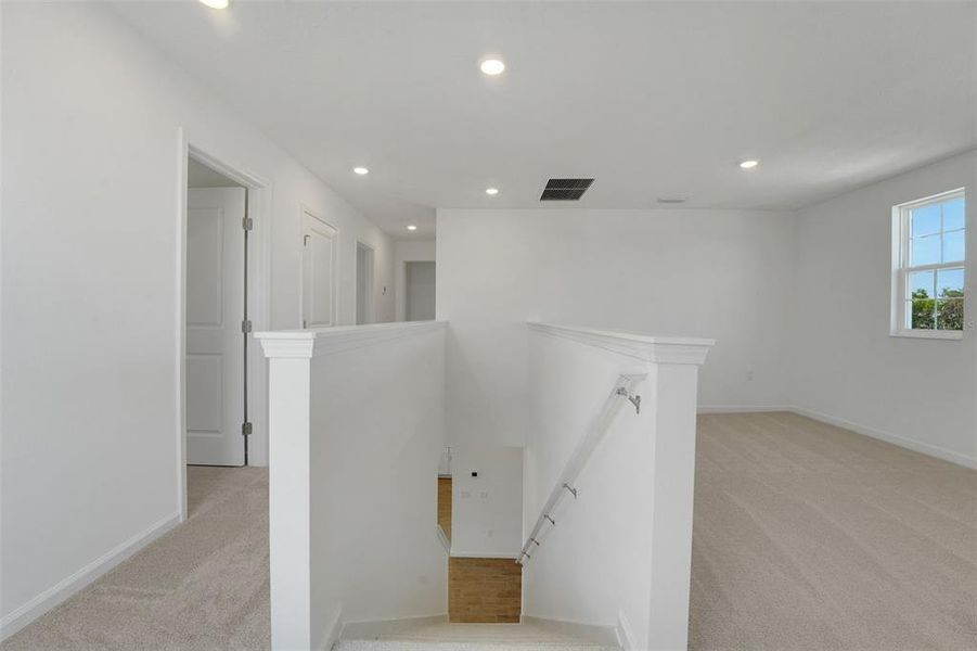 Spacious, unfurnished interior of a new home in Willowbrook North, Winter Haven (Image 26).