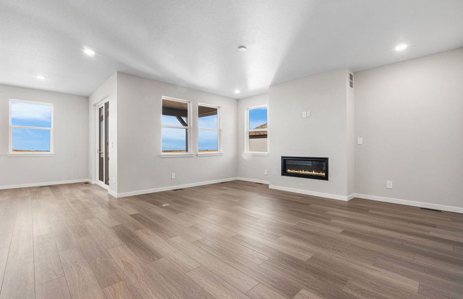 Spacious, unfurnished interior of a new home in Independence, Elizabeth (Image 19).